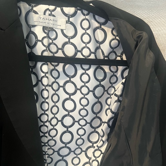 Tahari By Arthur S Levine - Womens Suit Blazer, Black, Notch Lapel, Size 2 - Picture 3 of 4